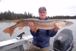 Rolf and his 115cm trophy Pike